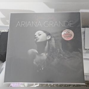 Ariana Grande - Yours Truly 10th Anniversary Picture Disc 1LP (Open/Played Once)